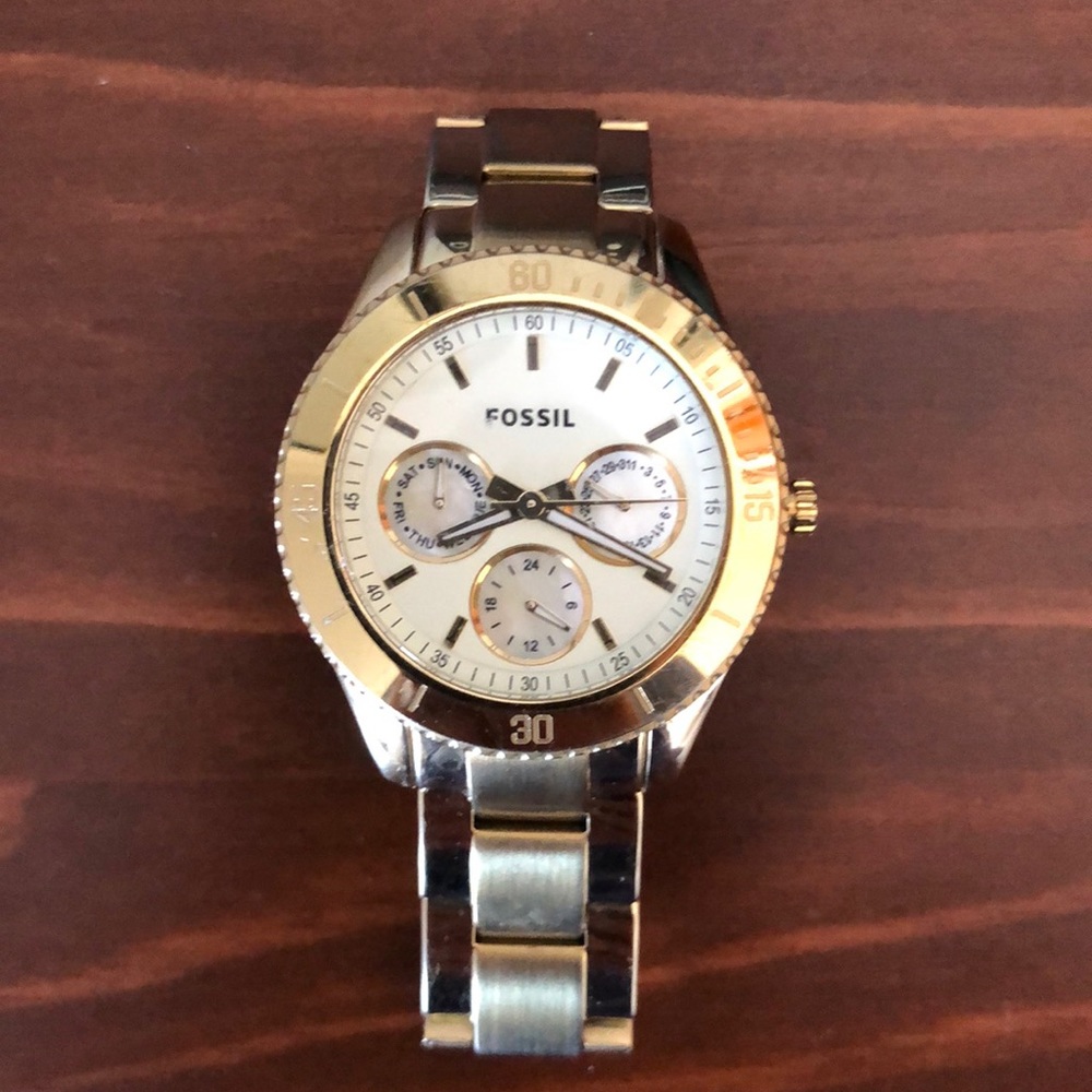FOSSIL GOLD WATCH